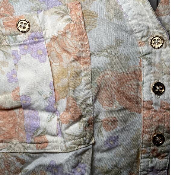 Torrid - Button-Up Blouse Size 2 - Pastel Floral Pattern - Picture 5 of 10